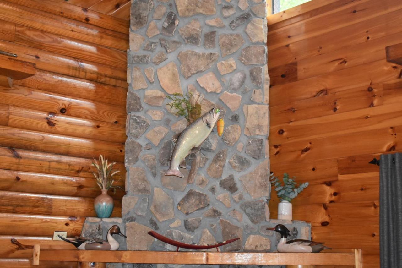 Tree Top Lodge - Gorgeous Lake Cabin With Hot Tub & Magnificent Views Of Forests And Mountains! Cabin Butler Экстерьер фото