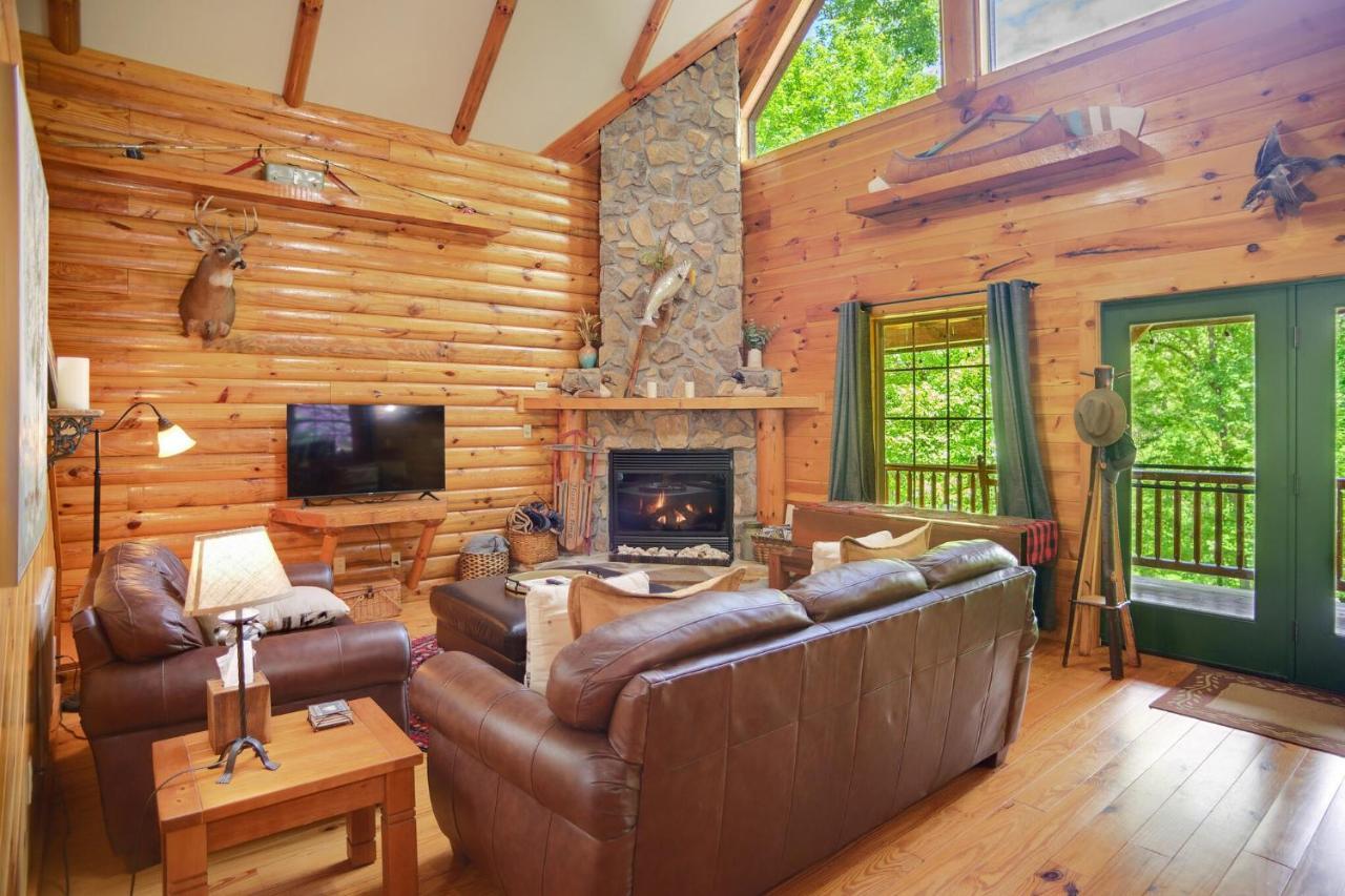 Tree Top Lodge - Gorgeous Lake Cabin With Hot Tub & Magnificent Views Of Forests And Mountains! Cabin Butler Экстерьер фото