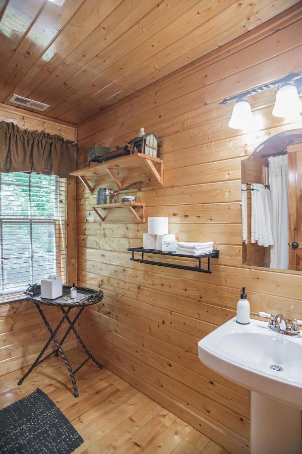 Tree Top Lodge - Gorgeous Lake Cabin With Hot Tub & Magnificent Views Of Forests And Mountains! Cabin Butler Экстерьер фото